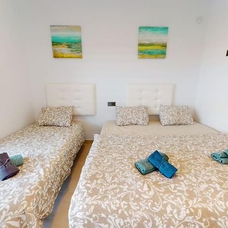 אוריהואלה Apartman S Vlastnim Bazenem מראה חיצוני תמונה