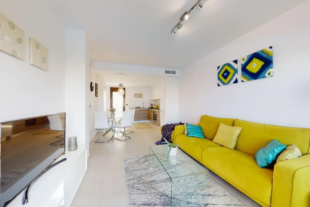 אוריהואלה Apartman S Vlastnim Bazenem מראה חיצוני תמונה